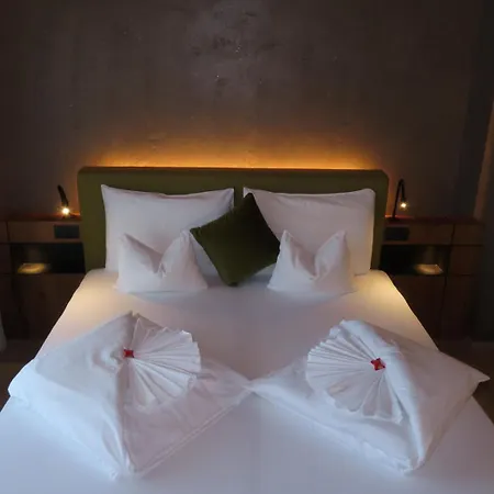 Gartenhotel Voelser Hof - Adults Only-2